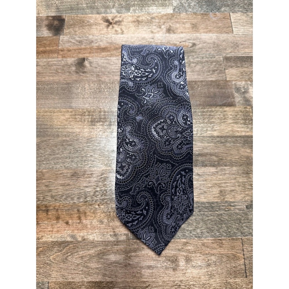 Michael Kors Mens 100% Silk Necktie Grey Black Paisley Jacquard Formal Tie